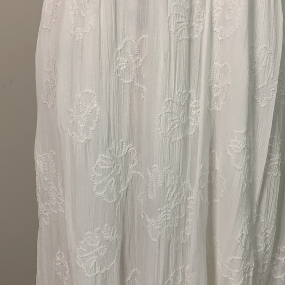 Tropical Morning Maxi Dress AMUSE SOCIETY Color: Casa Blanca Size: S NWOT - Picture 3 of 11